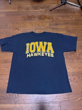 Vintage Iowa Hawkeyes T-Shirt